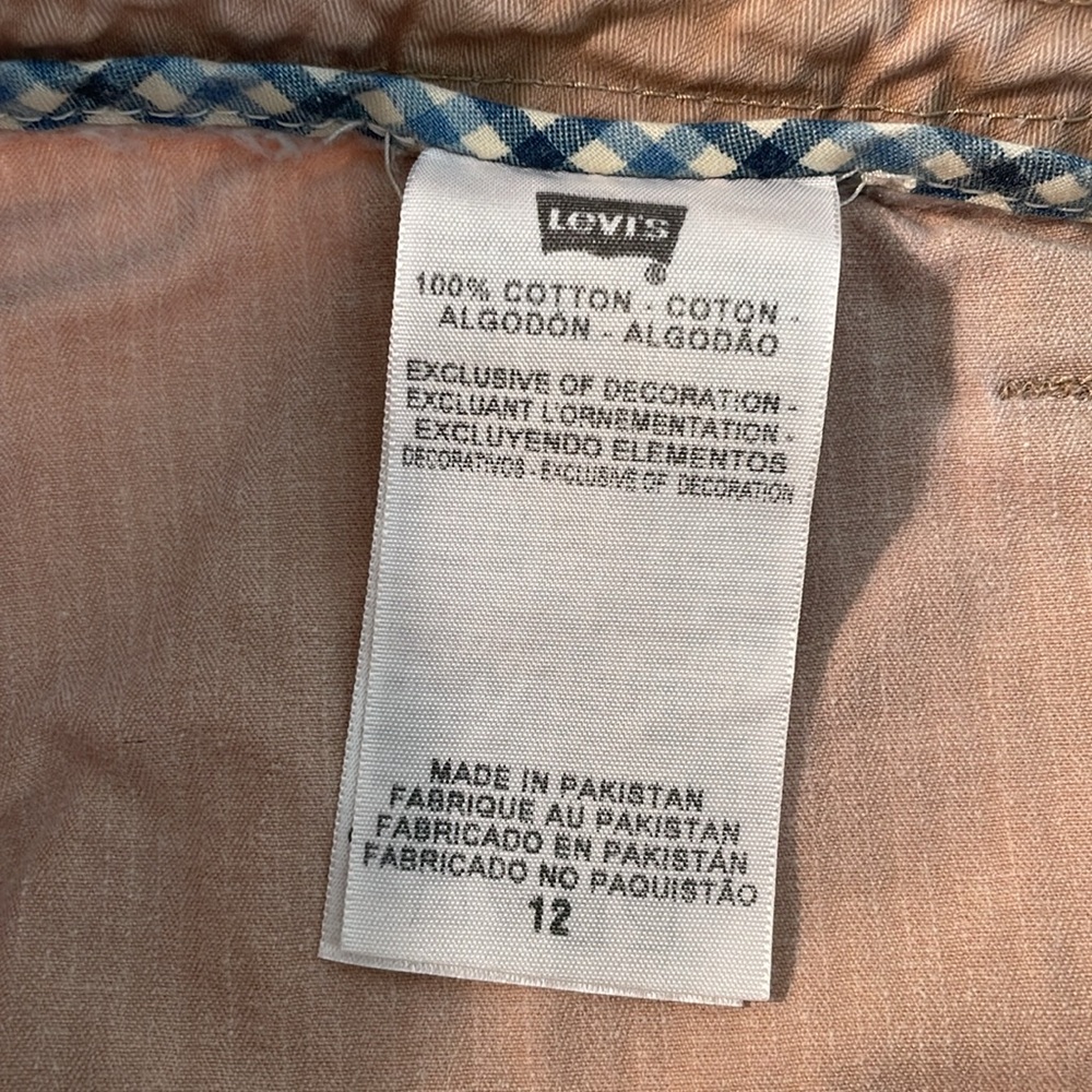 Levi’s Cropped Cargo Pants - Picture 4 of 6